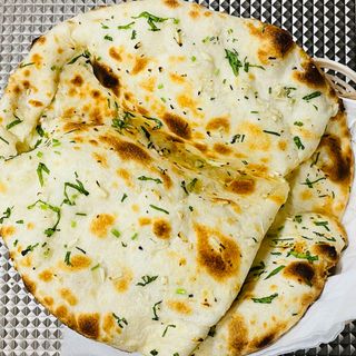 Garlic naan