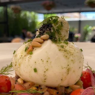 Ensalada De Burrata