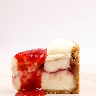 Тістечко Чізкейк полуниця-ваніль, 120 грам