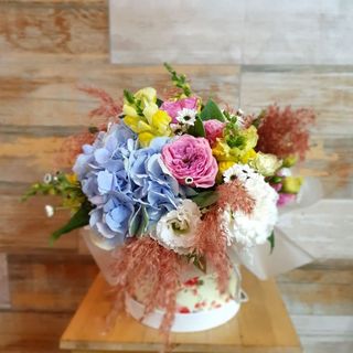 Cutie cu flori Gingășie