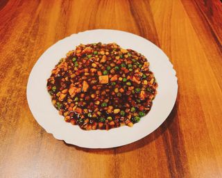 P33 - Piletina sa graškom, šargarepom i kukuruzom