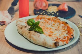 Pizza Vesuvio (Mediana)