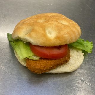 FOCACCIA COTOLETTA E INSALATA 