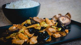 Piept de curcan cu 3 feluri de ciuperci