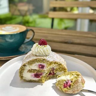 Фисташковый рулет