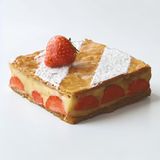 ნაპოლეონი ვანილის კრემით და მარწყვით