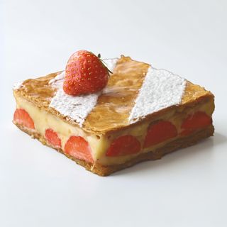 ნაპოლეონი ვანილის კრემით და მარწყვით