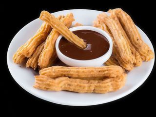 CHURROS 7 SZT Z NUTELLĄ