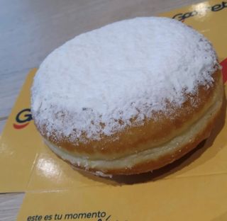 Berlina Rellena De Chocolate Blanco