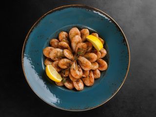 АТЛАНТИЧНІ КРЕВЕТКИ В СОЄВОМУ СОУСІ