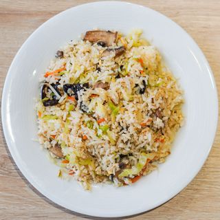 18.Ориз със зеленчуци и яйце (600г)