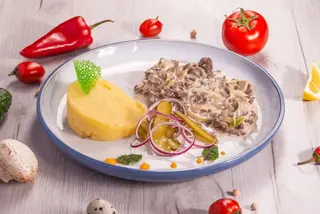Бефстроганов с пюре (300 гр.)