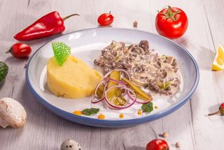 Бефстроганов с пюре (300 гр.)