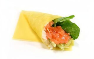 063 - Temaki soy spicy salmon