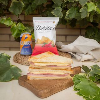 Menú Sandwich a elegir, Patatas y Bebida