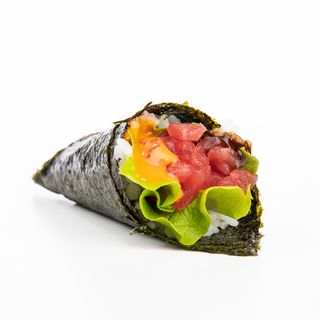 DY132. Temaki spicy maguro 1 pezzo