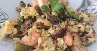 Revuelto De Champiñones Y Gambas