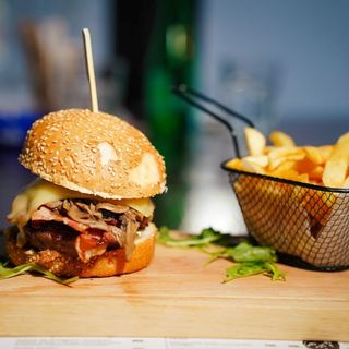 Mushroom bacon burger