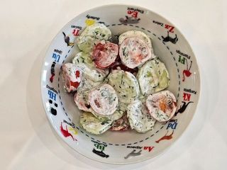 Овочевий салат зі сметаною (130g)