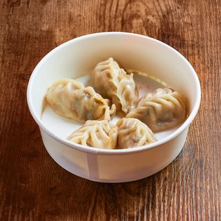 Ravioli di maiale ed erba cipollina