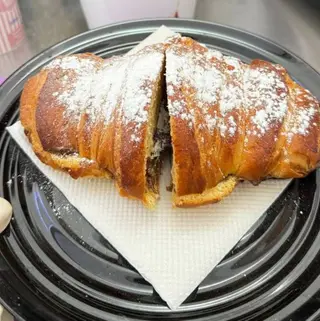 Croissant Brioche de Morango