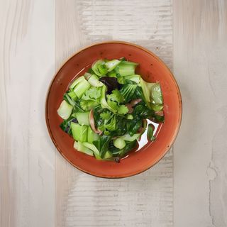 Pak choi salteado