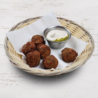 Cesto de Falafel e Tahina (Vegan)