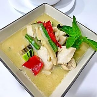 Curry Verde Con Langostinos