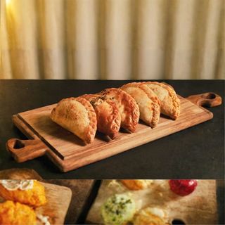 Empanada De Berenjena Y Mozzarella