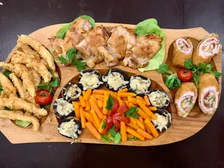 Platou cald si bun