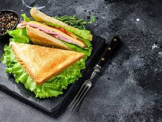 1. Сендвіч з куркою L (200g)