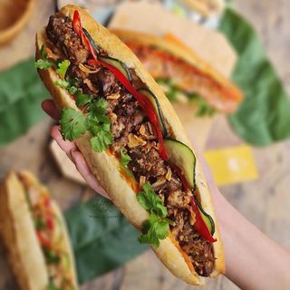 Cerdo a la Plancha Banh Mi