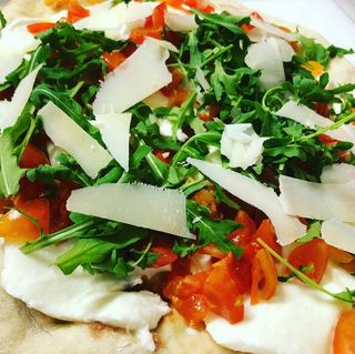 Piadina caprese