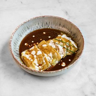 Raviolo ripieno di peposo