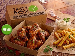 Meniu Aripioare de Pui la cuptor in sos barbeque 7buc servite cu cartofi prajiti si sos de maioneza usturoi