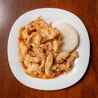 Kurczak w cieście pikantny z warzywami