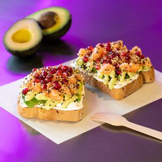 Salmon bomb toast 2 pezzi