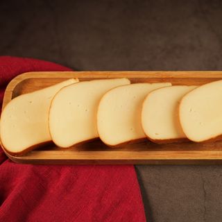 შებოლილი სულგუნი