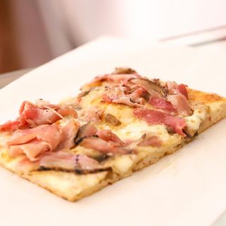 porchetta, funghi e fiordilatte in teglia