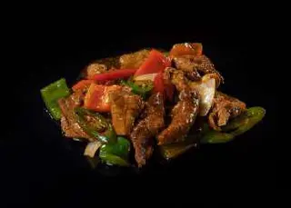 265 Manzo saltato con salsa piccante