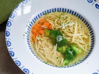 Курячий суп з пастою Креспеле (320 г)