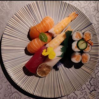 64 Sushi mixed (12Uds)