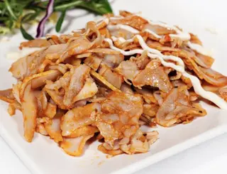 Plato Solo Carne( pollo/ ternera / mixeto + lata