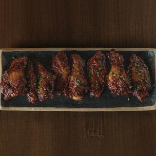 ALITAS DE POLLO (8 Unds.)