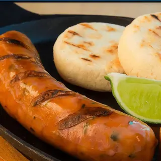 Chorizo Con Arepa
