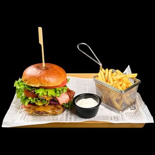 Двоен Бийф бургер (550г)