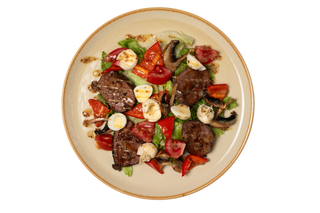 Теплый салат с говядиной (280 г)