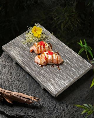 Nigiri De Salmón Flambeado Aburi 2uds