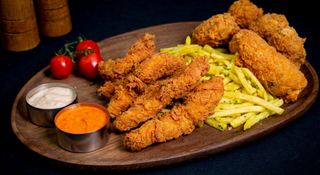 Bucket Mix(10 strips,10 aripioare + 3sosuri)