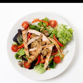 Ensalada De Setas Y Pollo